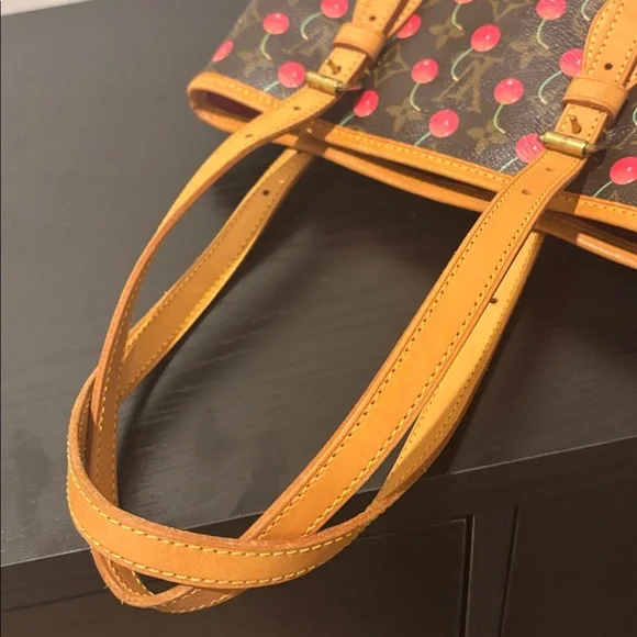 Authentic Louis Vuitton x Takashi Murakami Limited Edition Cerise Bucket Bag - Picture 5 of 10